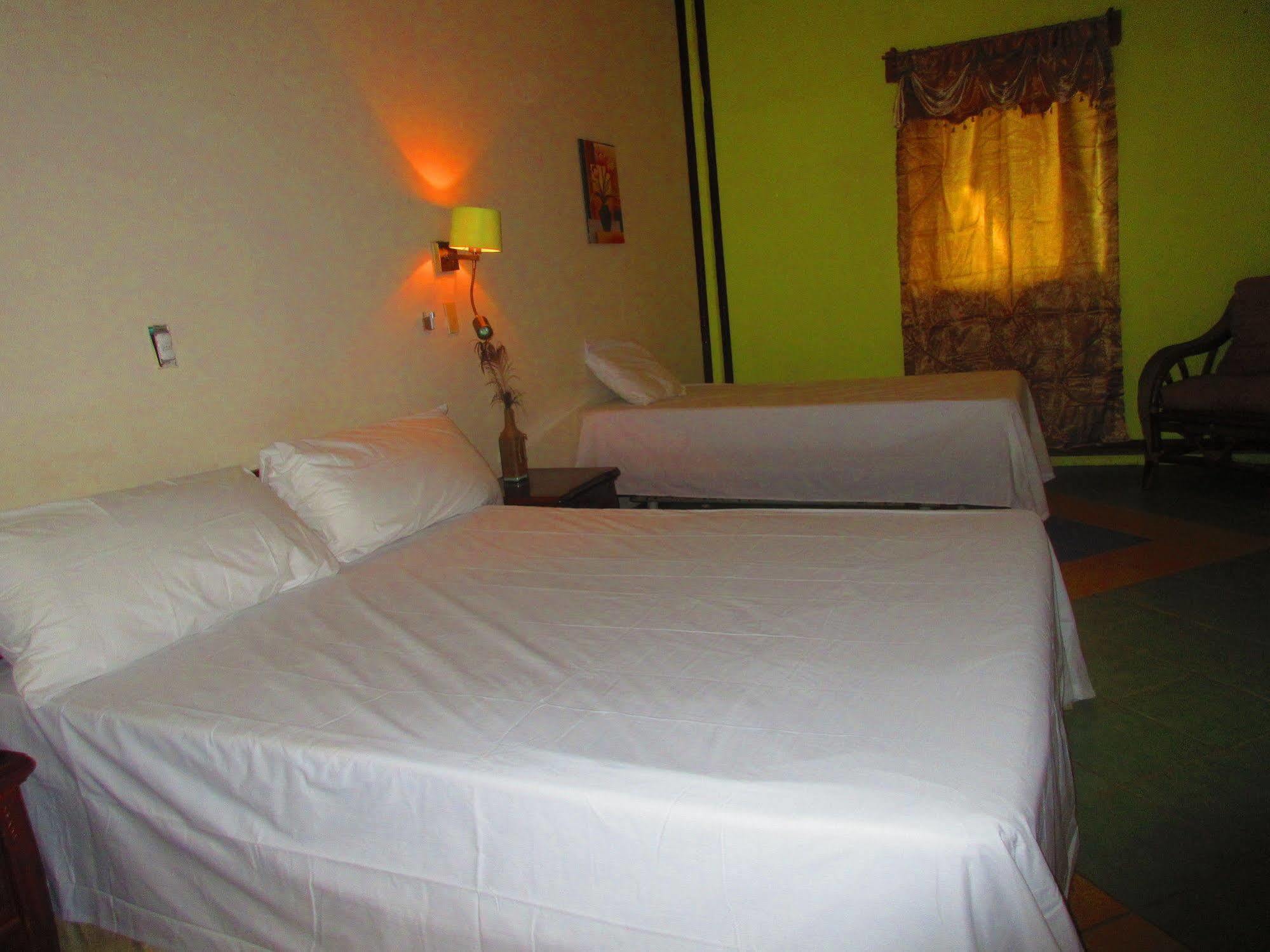 Los Balcones Over The Sea Hotel Bocas del Toro Zewnętrze zdjęcie