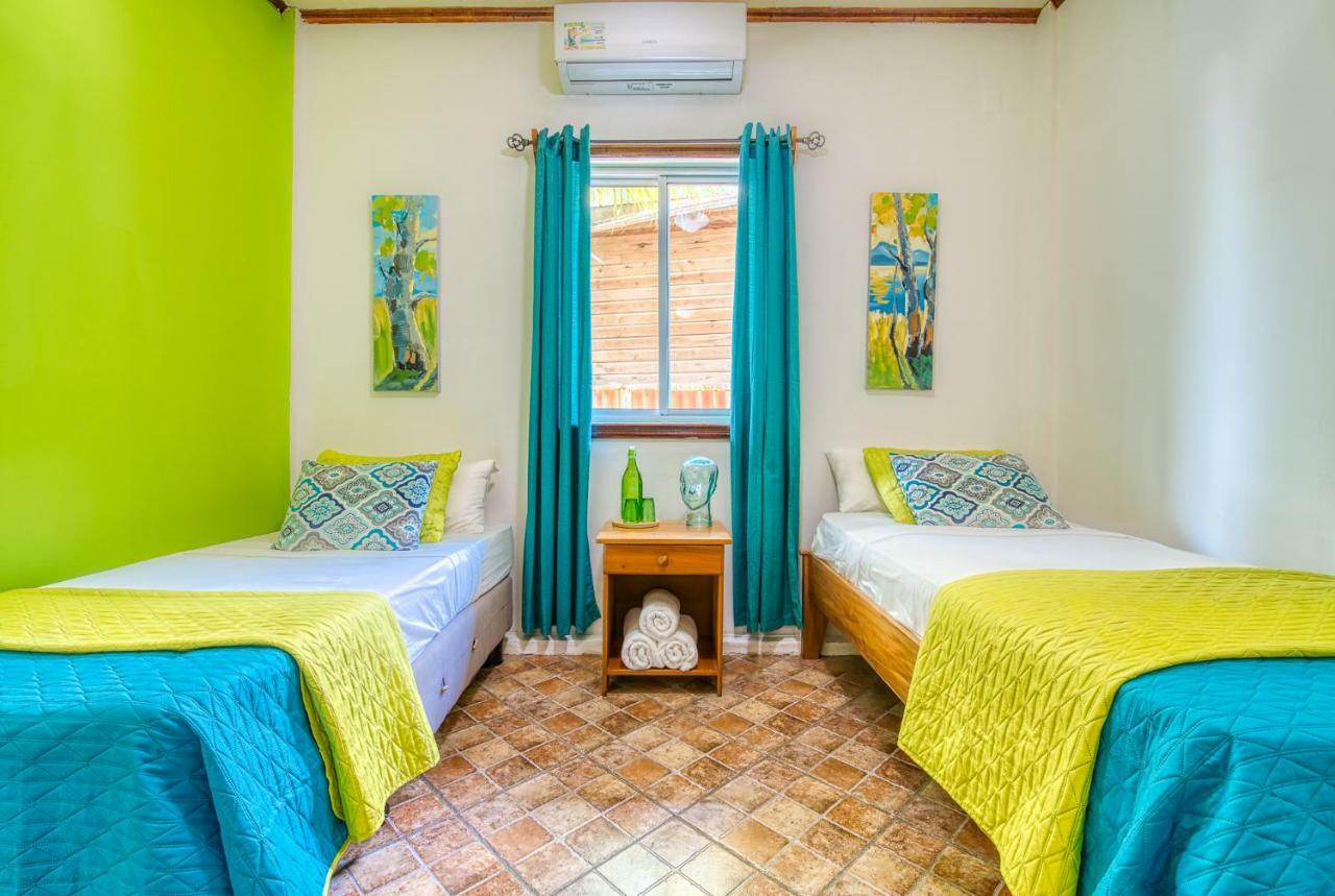 Los Balcones Over The Sea Hotel Bocas del Toro Zewnętrze zdjęcie